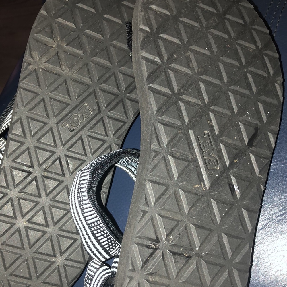 Teva sandals size 10 - Picture 7 of 10